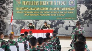 Prajurit Korem 174 Merauke Beserta Persit Koorcabrem 174 PD XVII/Cenderawasih Antusias Ikuti Penyuluhan Hukum