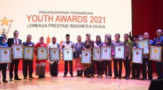 Siapakah Pemuda Penerima Penghargaan HIAPOLO INSTITUTE dan LEPRID Ini?