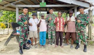 Tokoh Kampung Umuaf Silaturrahmi dengan Yonif 126/Kala, “Kito Orang Semua Disini Basudara"