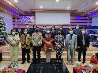 Hadiri Perayaan Natal, Bupati Rezita Ajak Umat Berkontribusi Merajut Inhu Sejahtera