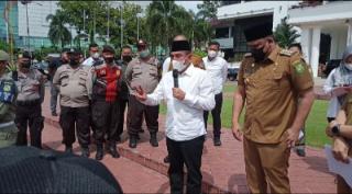Siap - Siap Edy Rahmayadi Akan Gusur PKL, Aktifis : Ranperda Zonasi PKL Kota Medan Mangkrak Di DPRD Kota Medan