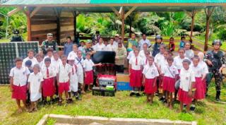 Kini Masyarakat Perbatasan Memiliki Sarana Hiburan Menonton TV