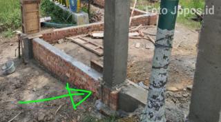 Proyek Pagar Kantor Lurah di Pelalawan Tanpa Plang, Lurah; Itu Pokir Dewan AP?