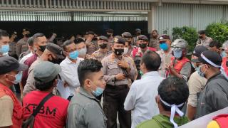 Raksahum Demo Di Depan PT Wilmar dan Kejatisu Minta Hukum Mati Pelaku Korupsi Ekspor Migor