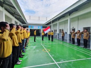 Setiap Tanggal 17 ! Lapas Narkotika Rumbai Bersama WBP Gelar Upacara Kesadaran Nasional