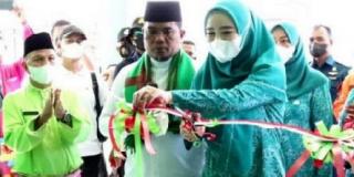 H Zukri Misran Resmikan BLUDPuskesmas Kecamatan Pelalawan