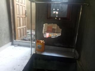 Pemilik Bangunan Tanpa IMB Menjerit Histeris, Saat Bangunannya di Ketok "Cantik" Satpol : Aku Sudah Nyetor Kok Di Ketok