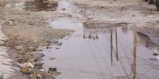 Jalan Rusak Karena Proyek IPAL dan PDAM Amak-amak Tajilapak, Leni: Pak Wako Muflihun Tolong Kami