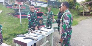 Satgas Yonif 126/KC Amankan Senjata Api Rakitan Di Perbatasan Papua