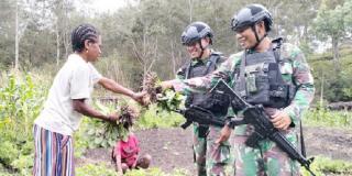 Melirik Kedekatan TNI Dengan Masyarakat Distrik Pirime