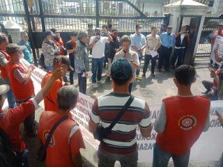 Jelang Hari Anti Korupsi Sedunia 2022, RAKSAHUM SUMUT Geruduk DPRDSU dan Kemenkum HAM Sumut : Bubarkan KPK