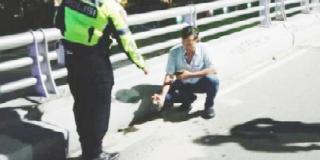 Mejeng Di Atas Fly Over Persimpangan SKA Pekanbaru Dua Remaja Tewas Tertabrak