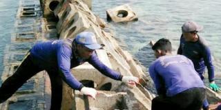 Tanggul Pemecah Ombak Kecamatan Kepulauan Seribu Utara Roboh