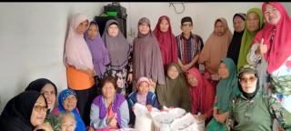 Di Hari Ibu Srikandi DPD LSM Penjara PN Sumut Berbagi Beras Satu Ton Ke Lansia