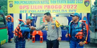 Kapolda DIY Apresiasi Bripka Suharto yang Telah Menyelamatkan Wisatawan Terseret Ombak Parangtritis