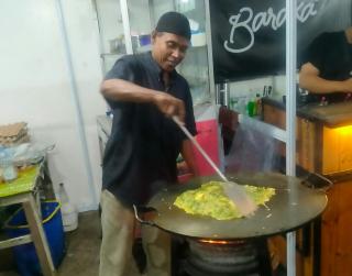 Pedagang Martabak India Muslim Ini Ucapkan Terima Kasih Kepada Pak Wali Dan EO Karena Bisa Berjualan Di Ramadhan Fair