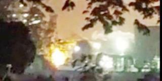 Kilang Pertamina Dumai Meledak Warga Berhamburan