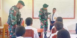 Kepsek SMPN 1 Malagay Ucapkan Terima Kasih Pada Satgas Yonif Mekanis 203/AK