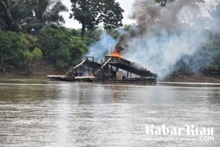 Lagi, TNI Polri Tertibkan PETI, 4 Pocai Dibakar 