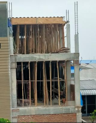 Di Duga Kebal Hukum, Ketua LSM Penjara Sumut Adi Warman Lubis : "Bongkar Ruko Tanpa PBG Di Pusat Pasar,"