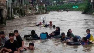 Arungi Sungai Deli, Warga Sebut Ekosistem Sungai Rusak Karena Pohon- Pohon Di Pinggiran Sungai Habis Ditebangi 