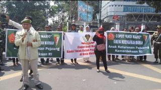 Mantan Pejabat Pemko Medan Darussalam Pohan Geruduk Kantor Walikota Minta Copot Amar