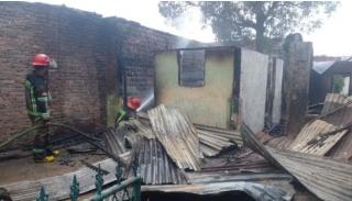 Sebanyak Delapan Rumah Di Jalan Sejati Kecamatan Medan Perjuangan Kota Medan Ludes Terbakar