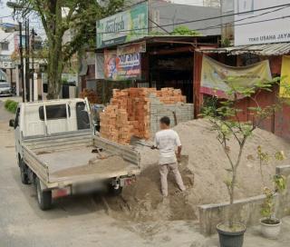 Langgar Perwal, Material Panglong Usaha Jaya Di Jl. Pabrik Tenun Di Atas Drainase Dan Badan Jalan, FSP - PPMI Kota Medan Minta Pemko Tindak Tegas