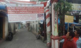 Spanduk Tolak Kepling 4 Kelurahan TSM 3, Kecamatan Medan Denai, Di Duga Pertemuan Illegal Di Ka Kupie