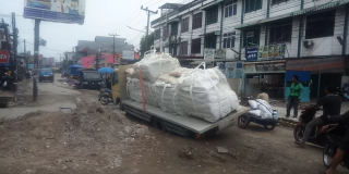 Truk Terperosok Dan Plang Reklame Langgar Perda, Di Temukan Proyek Tanpa P2K3 Di Jalan Sunggal Kecamatan Medan Sunggal