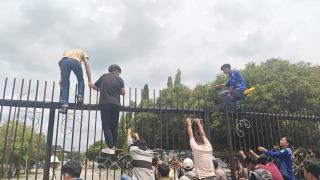 Miris... Top Manajemen PT. PHR Pekanbaru Kabur Usai Didemo HIPEMAROHI-Pekanbaru  Desak Direktur PT. PHR Mundur