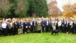 Pakar Virus Terkemuka "GVN" Bahas Strategi Pemberantasan Covid-19