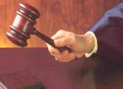 Diduga Selingkuh Hakim Ini Kehilangan Palu 2 Tahun