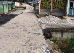 Warga Bangkinang Kota Kecewa, Jalan Ridho Seminggu Dicor Sudah Retak-retak