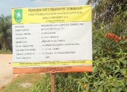 Jalan Sumber Jaya Tanjung, Siak Kecil Diduga Sarat KKN