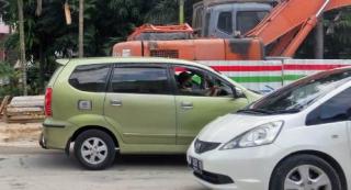 Kontraktor IPAL Pekanbaru Meraub Untung, Warga Makan Debu