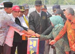 Mudik Tahun Baru Bakal Lancar Setelah Empat Ruas Tol di Jatim Diresmikan Jokowi