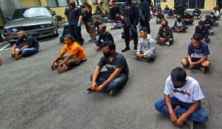 37 Pelaku Aksi Intimidasi Oleh Dua Kelompok Massa di Kantor BPR Adipura Surakarta, Ditahan