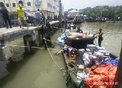 Bea Cukai Bengkalis Tangkap Dua Pompong Sarat Muatan Minuman Kaleng Asal Malaysia