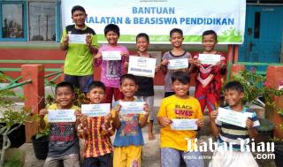 Donasi Dermawan ke Rumah Yatim Disalurkan Ke SDN 011 Sering Barat
