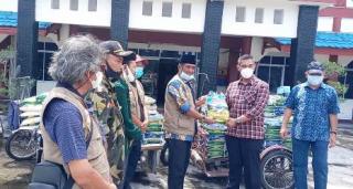 DPP SantanNU Serahkan Sembako Pada Sekdakab Kepulauan Meranti