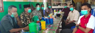 Sekcam Pujud Bersama Pengurus LAM Riau Kecamatan Pujud Makan Minum Bersama Diwarung Perkampungan