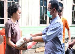 Peringatan Hadiknas, Disdik Bengkalis Isi Kegiatan dengan Berbagi