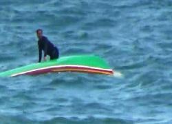 Perahu Penyebrangan ke Pulau Kunti Terbalik, Puluhan Wisatawan Selamat