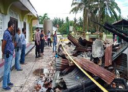 Sigap,  Kebakaran Bekas MDA Masjid AL-Ubbudiyah Pinggir Dipadamkan
