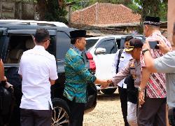 Menko Polhukam Wiranto di Serang Oleh Seseorang dengan Senjata Tajam