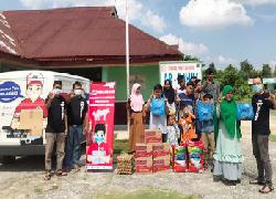 Gembira Dapat Bantuan Daging Qurban dan Paket Sembako Anak Yatim Pekanbaru Doakan JNE Selalu Sukses
