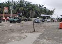 Rusak Parah, Akhirnya Jalan Suka Karya Mulai Diperbaiki