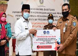 Pemprov Kepri Salurkan Pantuan Pendidikan SMA, SMK, SLB dan MA