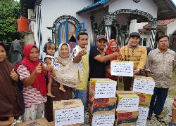 Ketua Apindo Kampar Bantu Korban Banjir di 2 Kecamatan